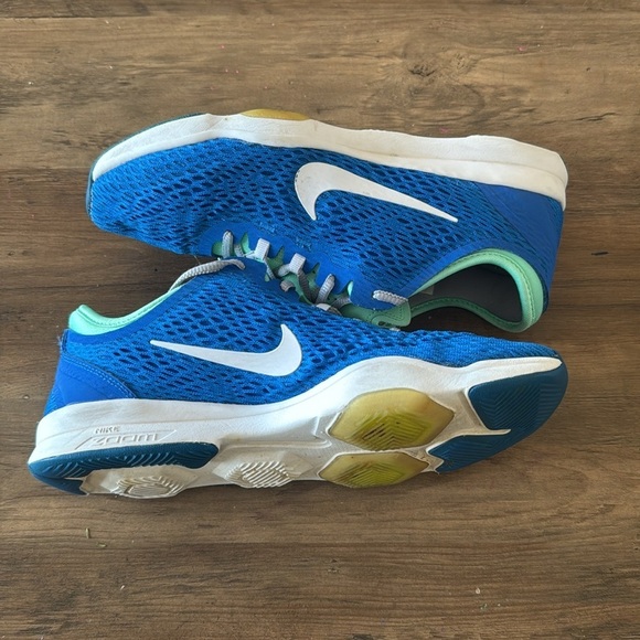 NIKE Training Zoom Fit Soar Blue | Women’s 8 | Vented Mesh Flex Fit - Picture 4 of 8